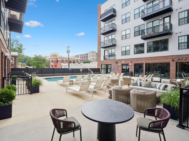 Commodore Old Town Manchester in Richmond, VA - Building Photo - Building Photo