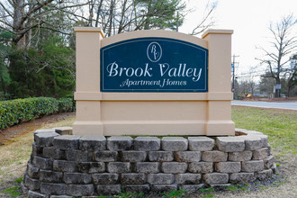 Brook Valley Apartment Homes in Charlotte, NC - Building Photo - Building Photo