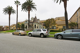 Ivy Glen Apartments in Glendale, CA - Building Photo - Building Photo