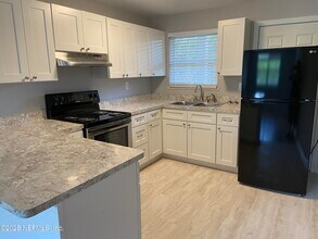 3337 Drew St in Jacksonville, FL - Building Photo - Building Photo
