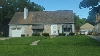 2332 Nolen Dr in Flint, MI - Building Photo