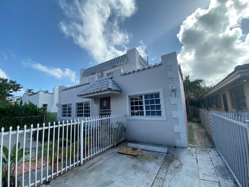 1664 SW 9th St in Miami, FL - Building Photo