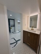 3811 W 61st St, Unit G in Chicago, IL - Building Photo - Building Photo