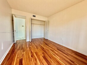 14833 SW 80th St in Miami, FL - Building Photo - Building Photo