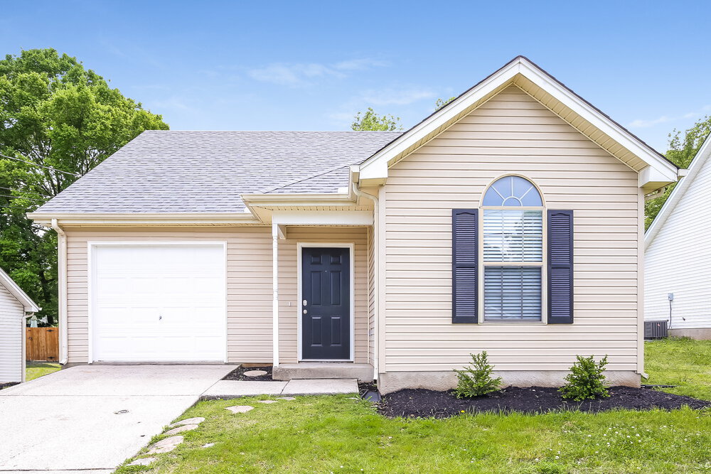 309 Cedar Park Cir in La Vergne, TN - Building Photo
