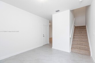 1774 SE 9th Ave in Florida City, FL - Building Photo - Building Photo