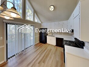 6335 Cathedral Ln in Stonecrest, GA - Building Photo - Building Photo