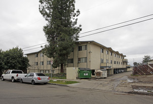 Foothill Manor Apartments