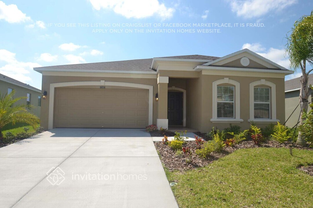 8836 39th St Cir E in Parrish, FL - Building Photo