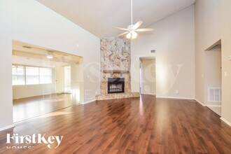 6708 Timberlane W Dr, Unit 2-440 in Tampa, FL - Foto de edificio - Building Photo