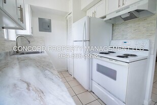 1505 SW 2nd St in Fort Lauderdale, FL - Building Photo