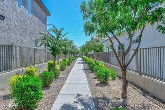 15715 W Melvin St in Goodyear, AZ - Building Photo - Building Photo