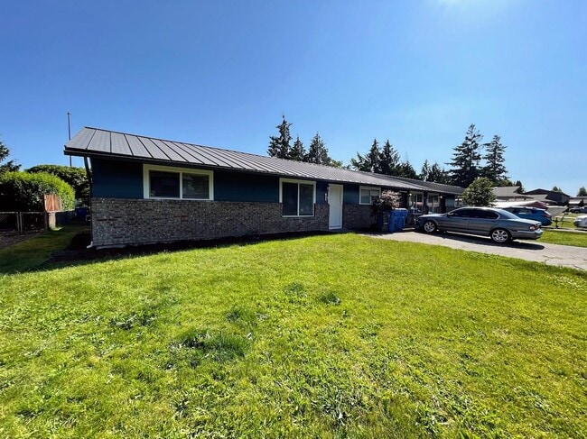 property at 10819 NE 6th St