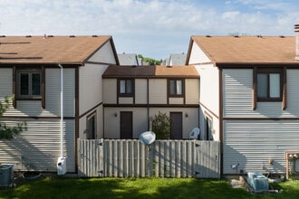 Danberry Apartment in Toledo, OH - Building Photo - Building Photo