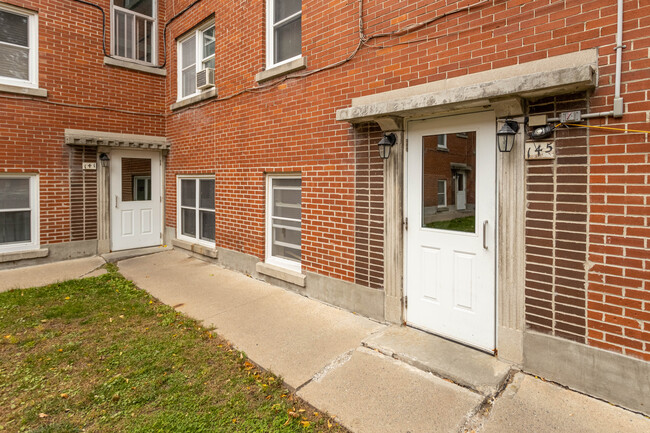 141 45E Av in Montréal, QC - Building Photo - Building Photo