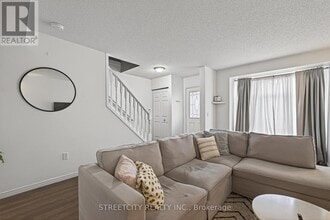 1320 Savannah Dr in London, ON - Building Photo - Building Photo