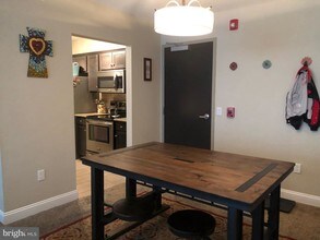 9 N 7th St-Unit -D in Perkasie, PA - Foto de edificio - Building Photo