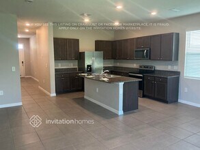 8632 Milestone Dr in Sarasota, FL - Building Photo - Building Photo