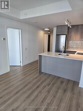 2485 Eglinton Ave W in Mississauga, ON - Building Photo - Building Photo