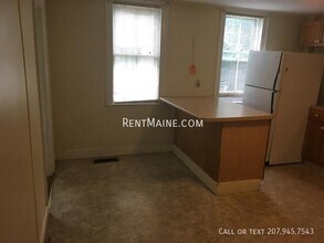 269 1/2 French St in Bangor, ME - Building Photo - Building Photo