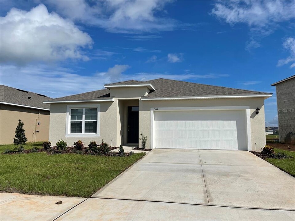 963 Brooklet Dr in Davenport, FL - Building Photo