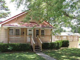 110 N Walnut St in Rolla, MO - Building Photo