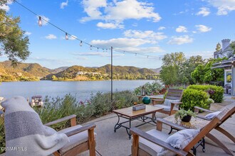 498 Lake Sherwood Dr in Lake Sherwood, CA - Building Photo - Building Photo
