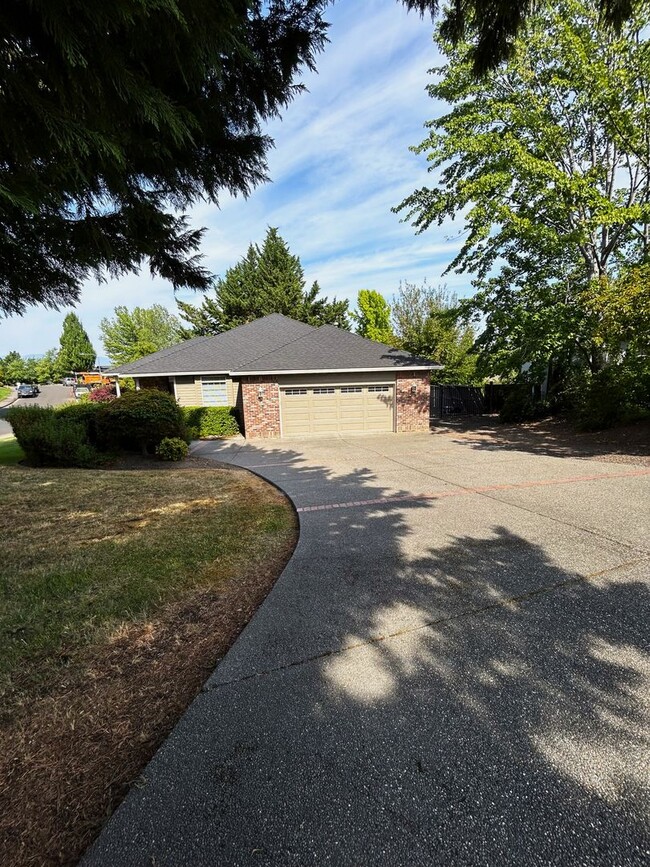 159 Candice Cir in Medford, OR - Building Photo - Building Photo