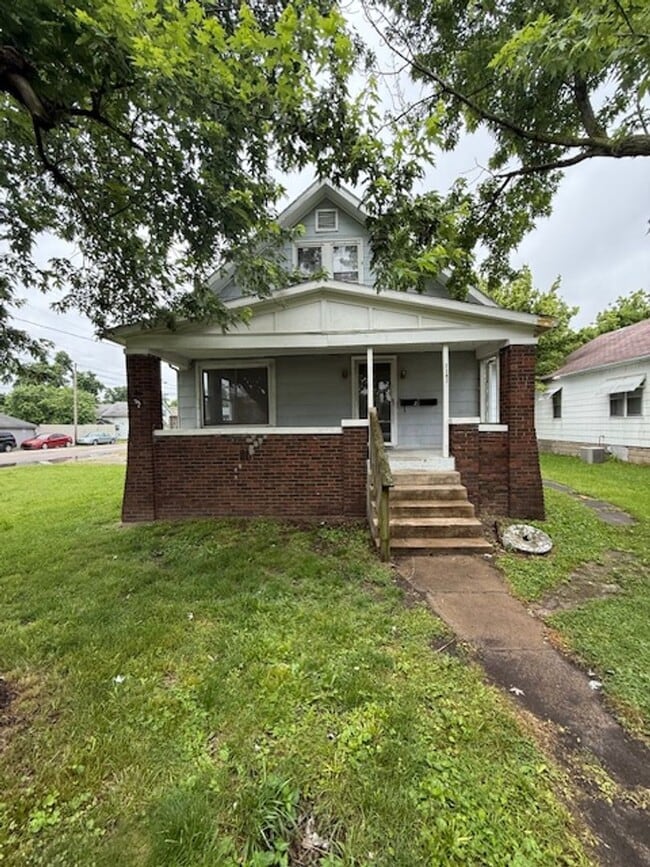 property at 3302 Kratzville Rd