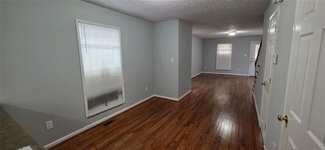 688 Smith St SW in Atlanta, GA - Foto de edificio - Building Photo