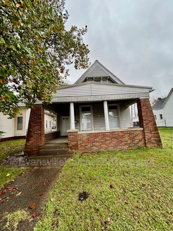 404 E Virginia St in Evansville, IN - Building Photo - Building Photo