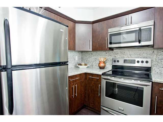 501 SW 1st St, Unit 307 in Miami, FL - Building Photo