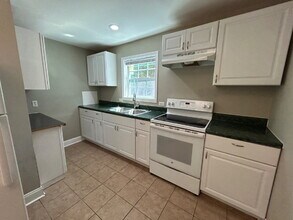 548 E Orange St in Jesup, GA - Building Photo - Building Photo