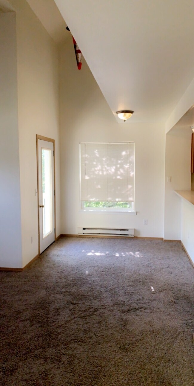 2302 Happy Ct in Bellingham, WA - Building Photo - Building Photo