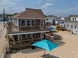 2 Traynor St in Old Orchard Beach, ME - Building Photo