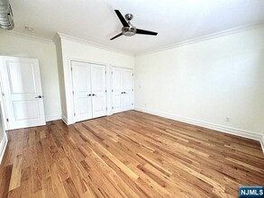 855 Broad in Ridgefield, NJ - Building Photo - Building Photo