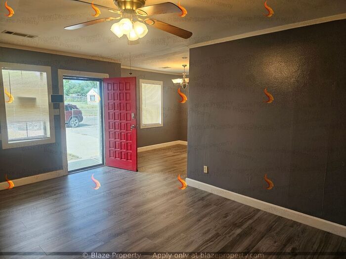 300 N Tennessee St in Amarillo, TX - Building Photo