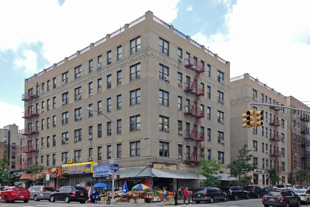 2-12 Sickles St in New York, NY - Building Photo