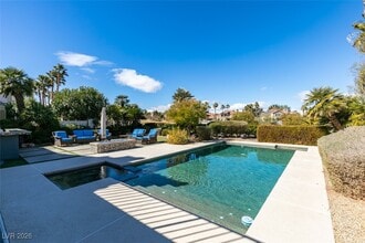 54 Grossinger Ct in Henderson, NV - Building Photo - Building Photo