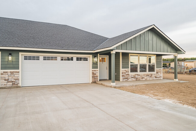 property at 9942 Morgan Rd NE