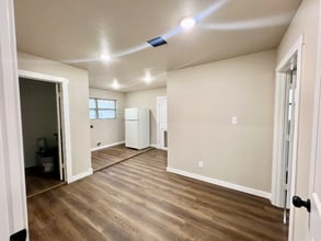 506 Mary St in Clifton, TX - Foto de edificio - Building Photo