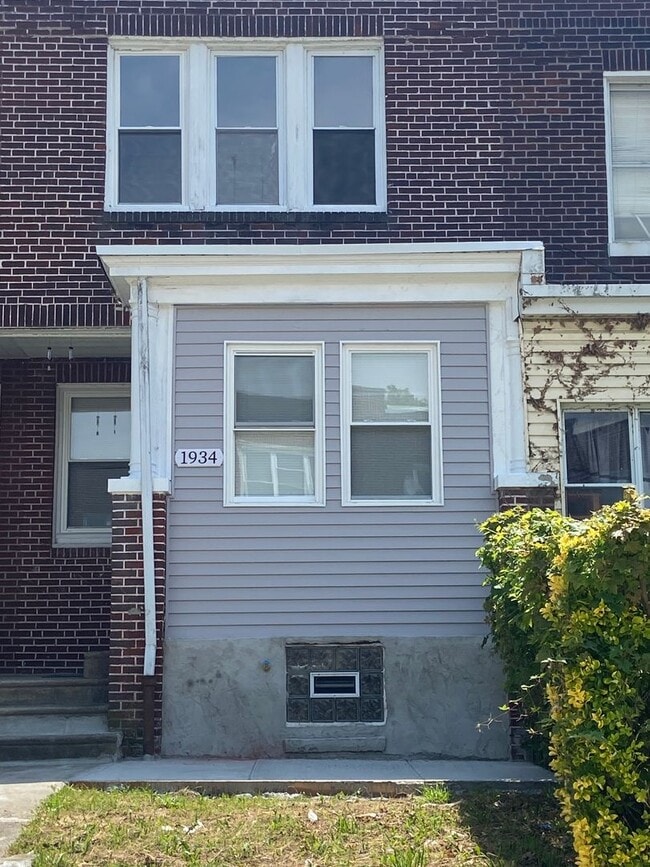 property at 1934 W Sparks St