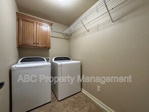 3106 SW Stonepoint Ave in Bentonville, AR - Building Photo - Building Photo