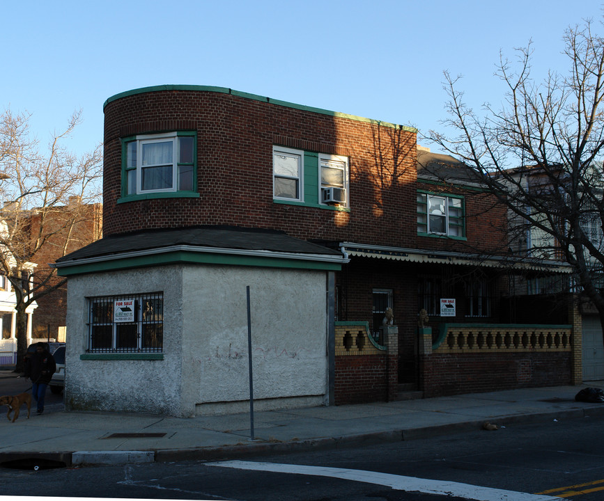 31 Mcadoo Ave in Jersey City, NJ - Building Photo