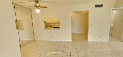 825 Sky Pine Way, Unit G1 in Greenacres, FL - Building Photo - Building Photo