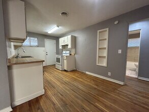 2403 22nd St in Lubbock, TX - Building Photo - Building Photo