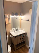 14B Country Squire Dr, Unit 14 B Country Squire Drive in Cromwell, CT - Foto de edificio - Building Photo