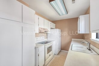 2265 S Buckley Rd in Aurora, CO - Foto de edificio - Building Photo