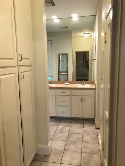 property at 1052 Magnolia Curve