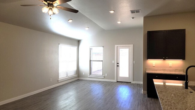 3625 Valencia Ave in Lubbock, TX - Building Photo - Building Photo